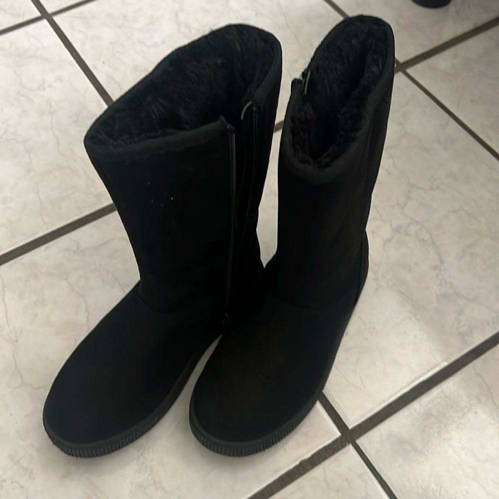 Girls Cat and Jack Black Boots